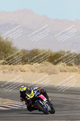 media/Dec-07-2025-CVMA (Sun) [[3e7d2de5dc]]/Race 9-Formula UL Shootout/